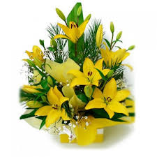 5 yellow lilies arrangement