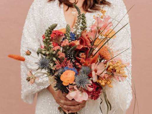 Wedding Bouquet Flowers: Choose a Design That Feels Like You